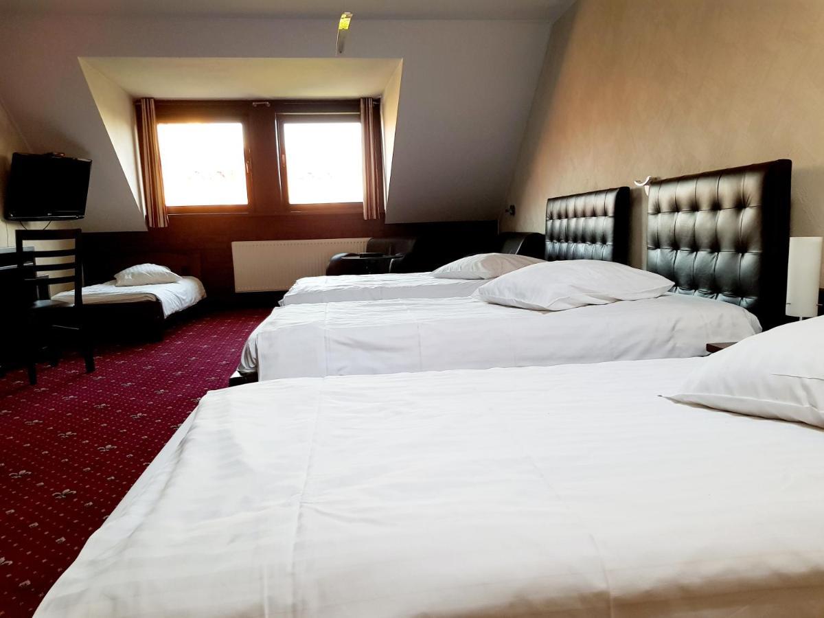 Amadeus Hotel Zielona Gora ภายนอก รูปภาพ