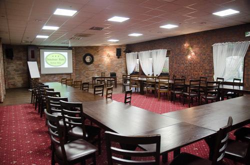 Amadeus Hotel Zielona Gora ภายนอก รูปภาพ