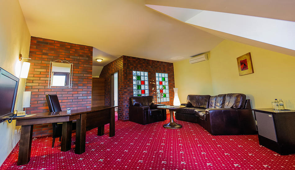 Amadeus Hotel Zielona Gora ภายนอก รูปภาพ
