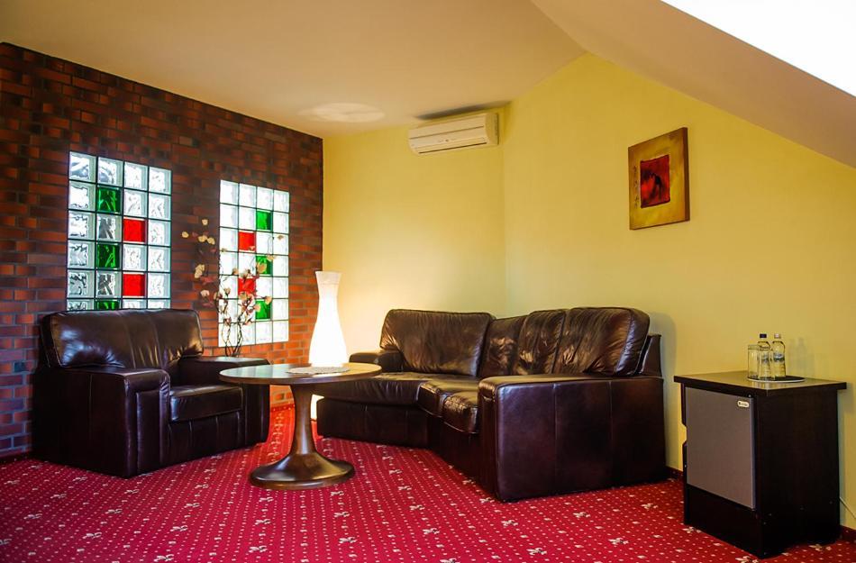 Amadeus Hotel Zielona Gora ภายนอก รูปภาพ
