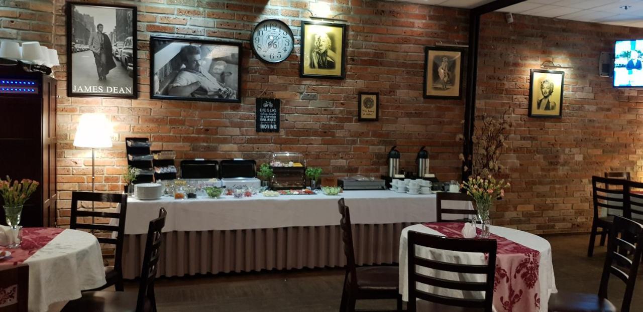 Amadeus Hotel Zielona Gora ภายนอก รูปภาพ